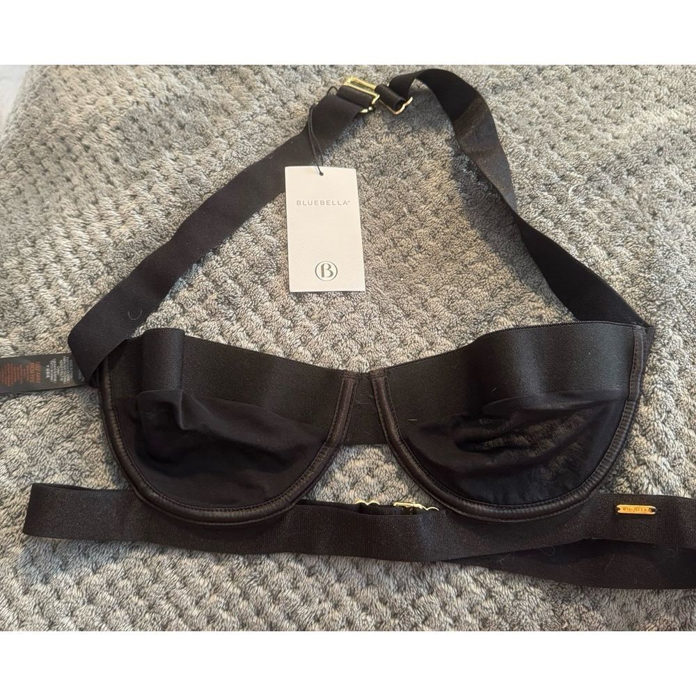 NWT blue Bella‎ bra